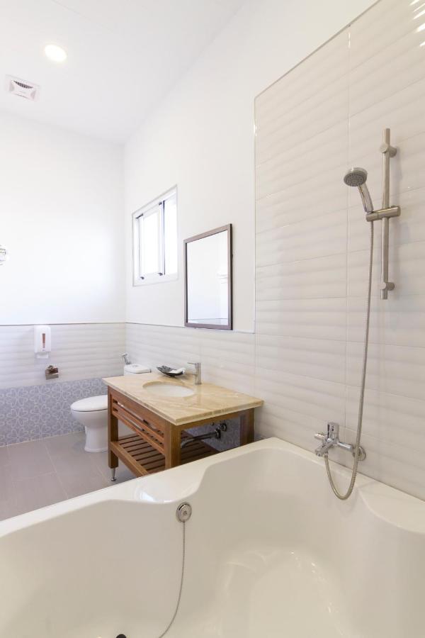 Kenting Hemingway Apartment Bagian luar foto