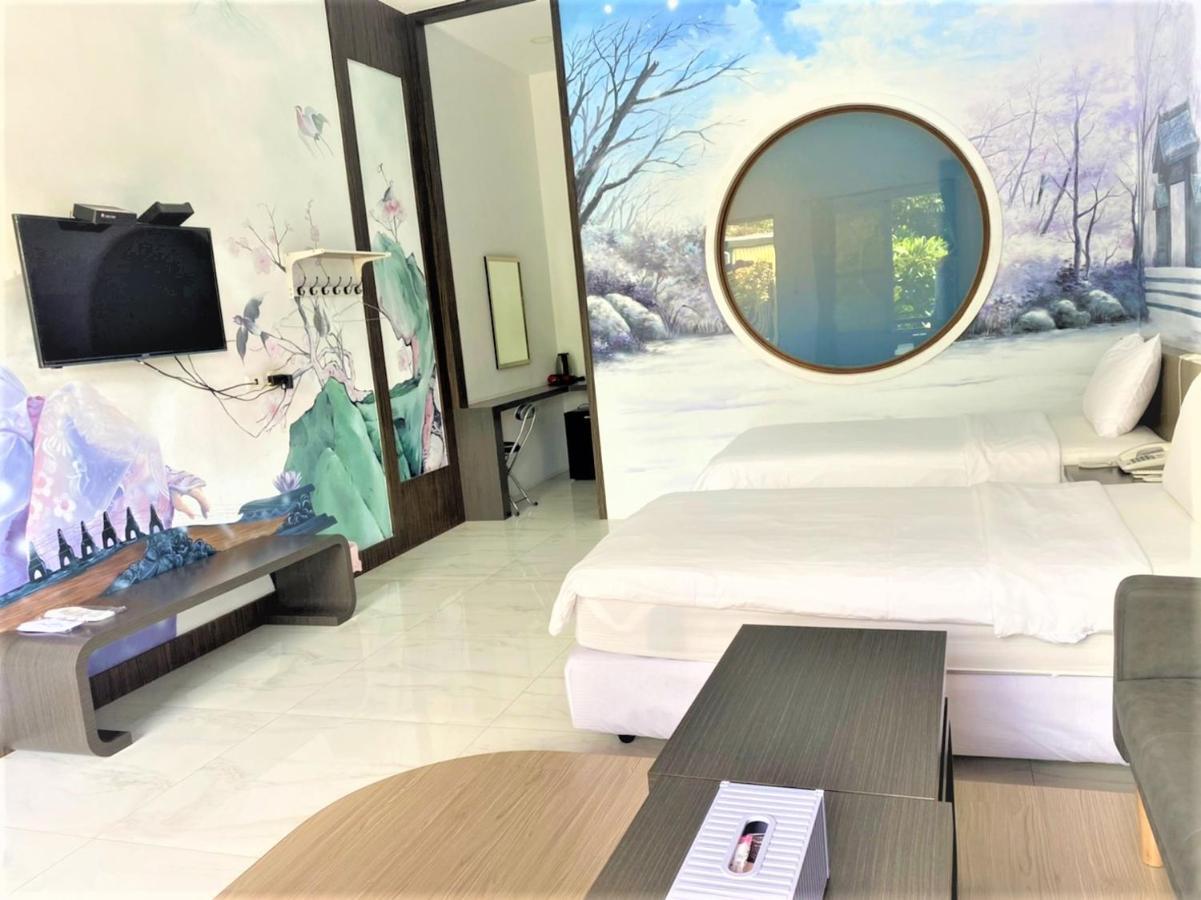 Kenting Hemingway Apartment Bagian luar foto