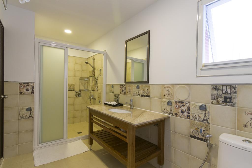 Kenting Hemingway Apartment Bagian luar foto